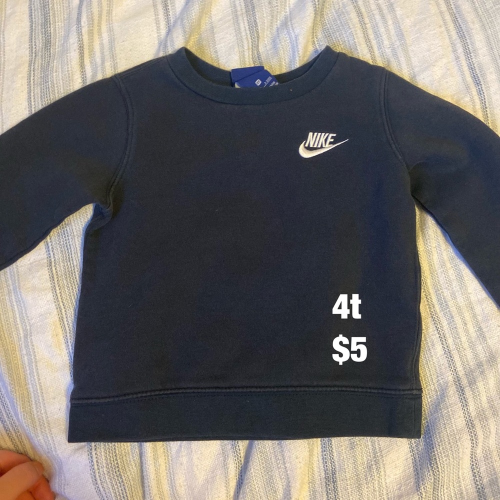4t Nike crew neck